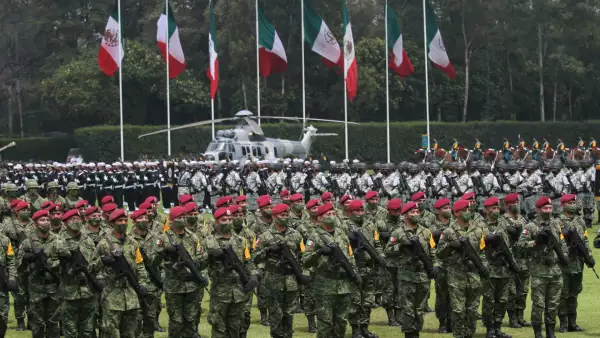 AMLO Revista entrada Ejército Mexicano