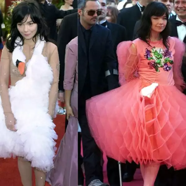 La cantante Björk es muy recordada por el vestido de cisne, diseñado por Marjan Pejoski, que vistió en el Oscar del año 2001. Con otro modelito abombado en Cannes, en 2000.