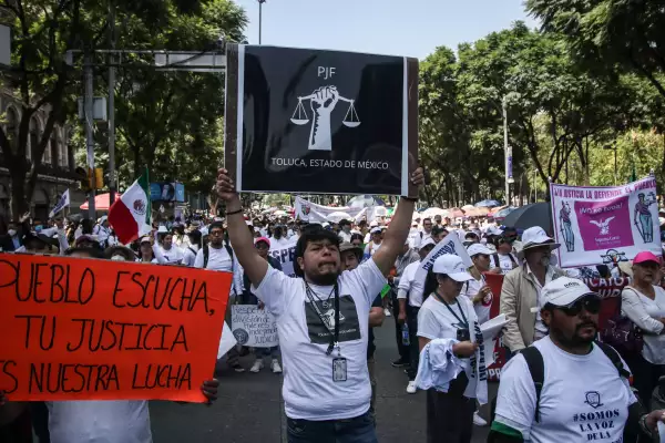 1B974DAD-0D91-4EB8-87D2-3EED558200E7