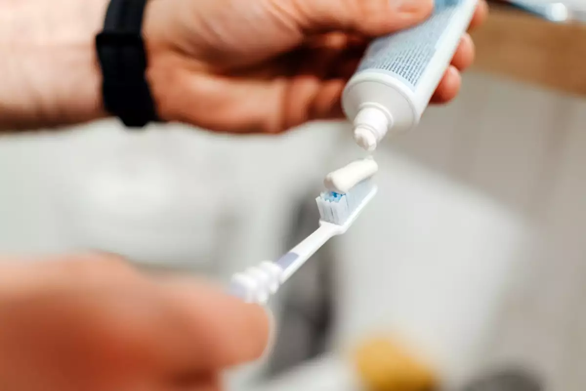 Cofepris retira del mercado pasta dental Colgate Total Clean Mint por efectos adversos