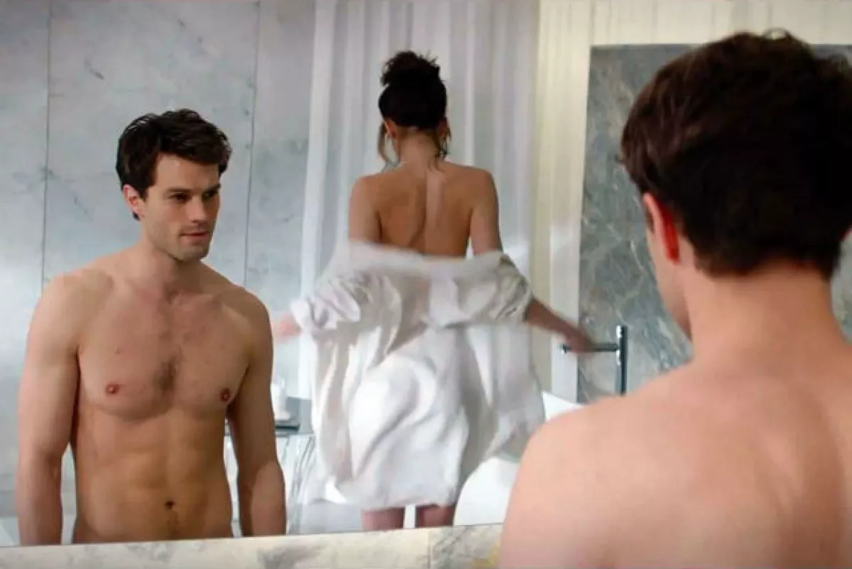 50 Shades of Grey es la nueva película de la que todos hablan por su fuerte carga sexual.