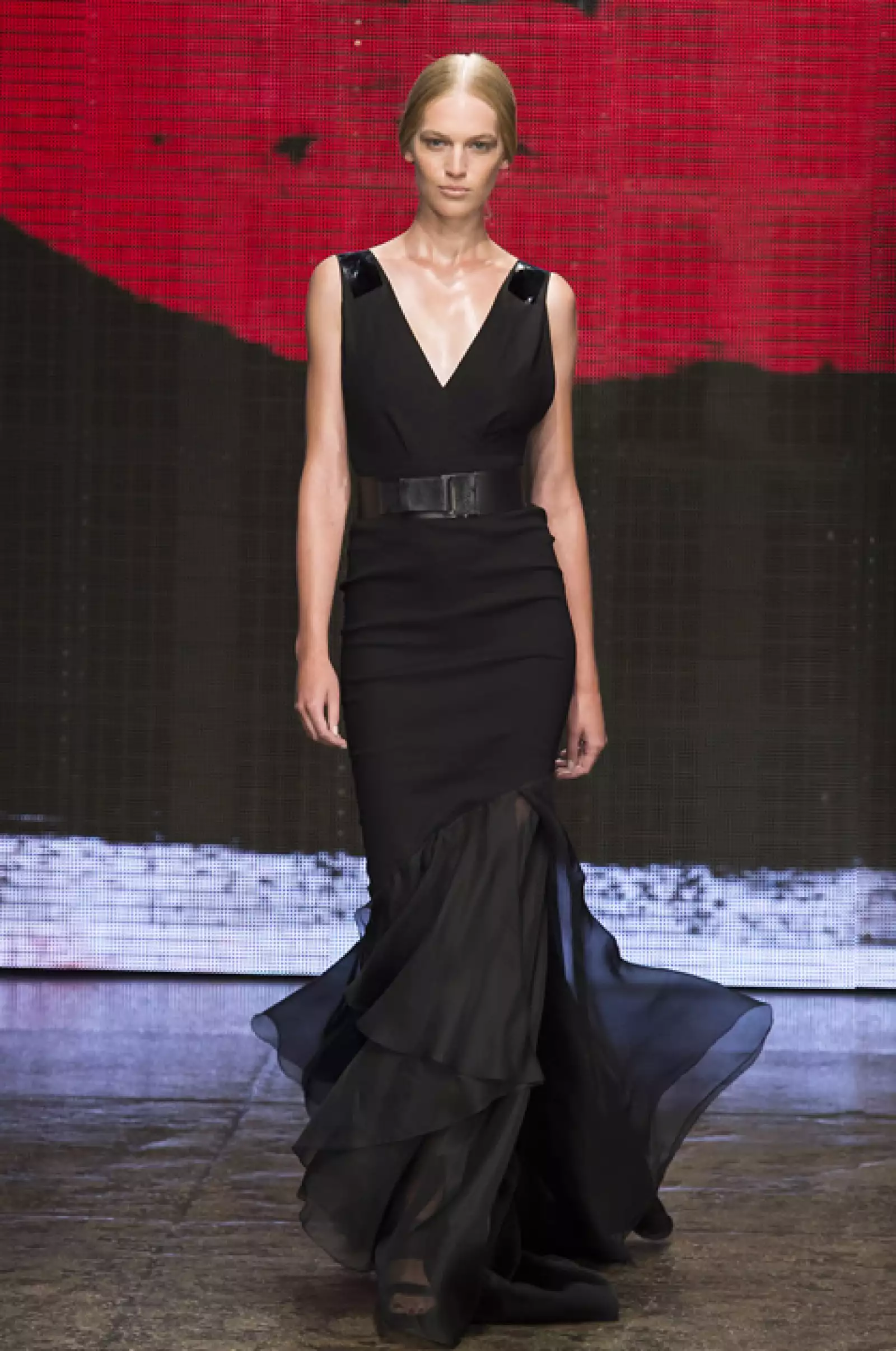 A Meryl, el negro le queda divino. Luce elegante, moderna y por eso nos gustaría verla en este Donna Karan, ¡muy atrevido!