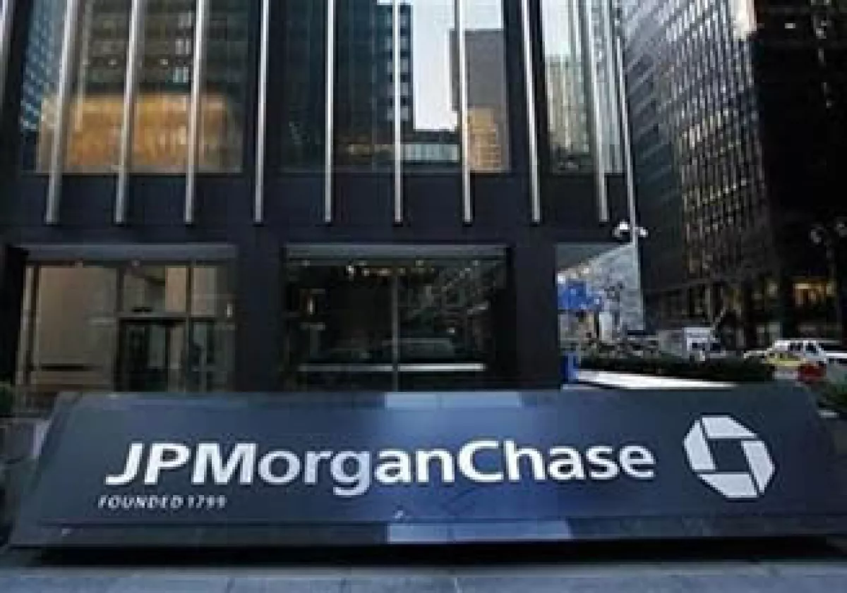 Aunque todo mundo se queja de los grandes bancos, pocos son quienes los han abandonado. (Foto: Reuters)