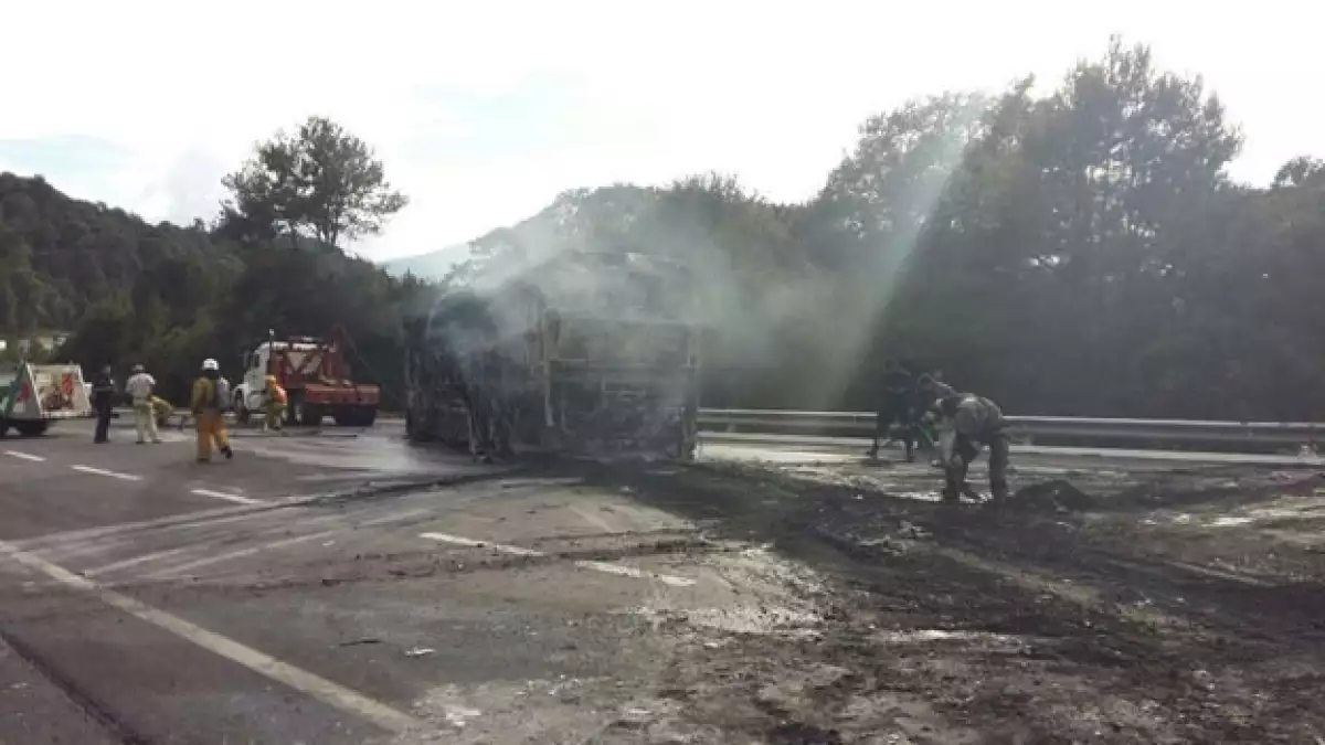 autobus_incendiado_michoacán