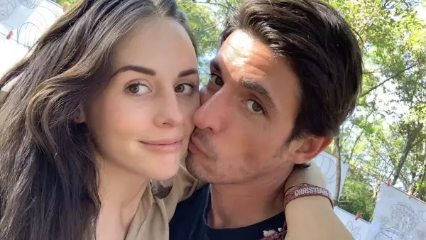 Zuria Vega y Alberto Guerra