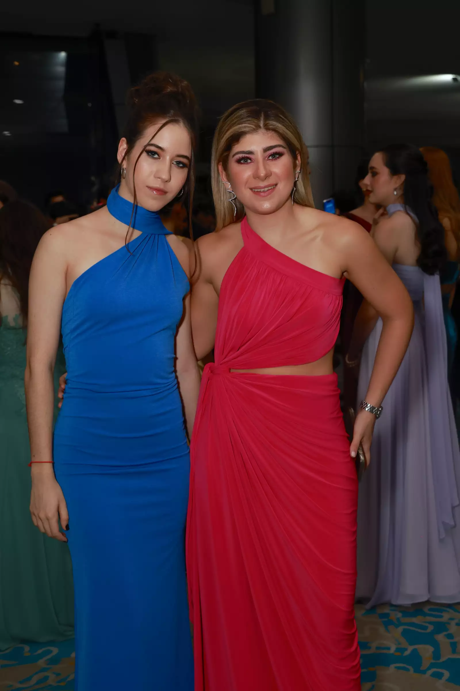 Anyk Madrazo y Sofía Castañeda 