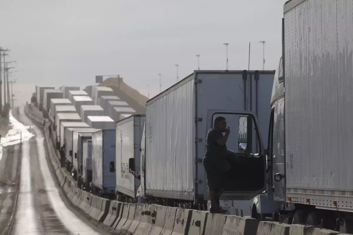Garita_comercial_Tijuana-1.jpg