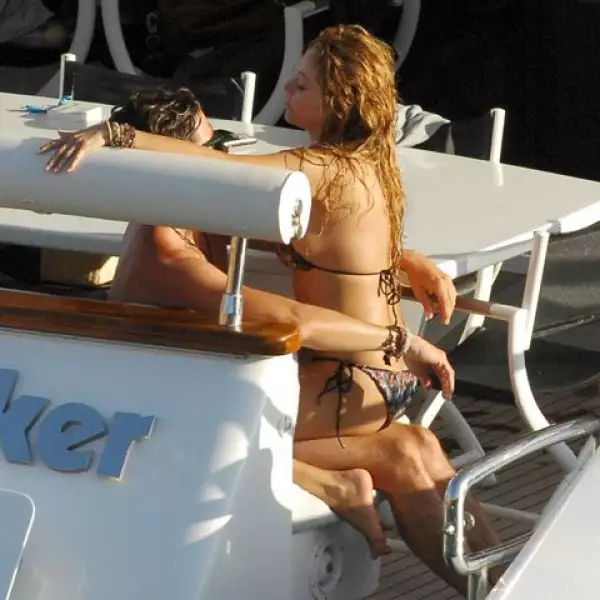 Una romántica charla cerquita, cara a cara los entretuvo un buen rato.