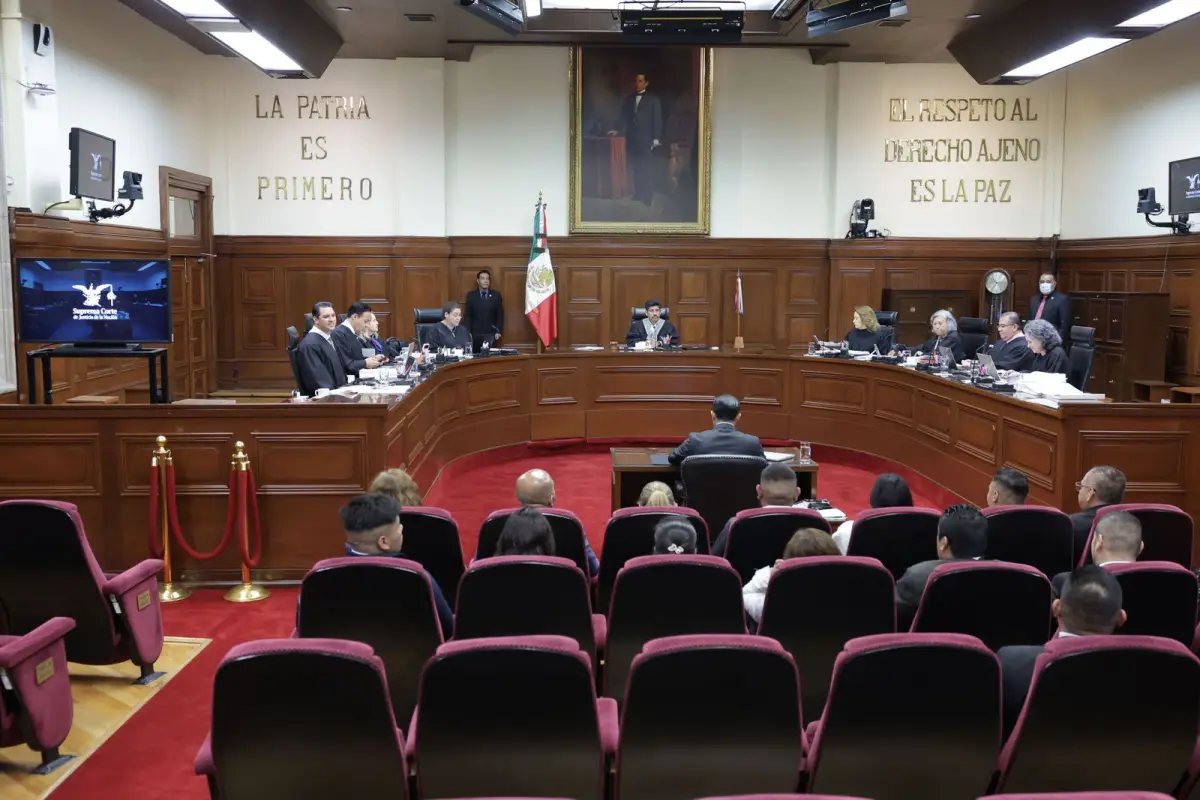Sesión de la Suprema Corte de Justicia de la Nación, en la que se observa el recinto, los y las ministras y la audiencia del día.