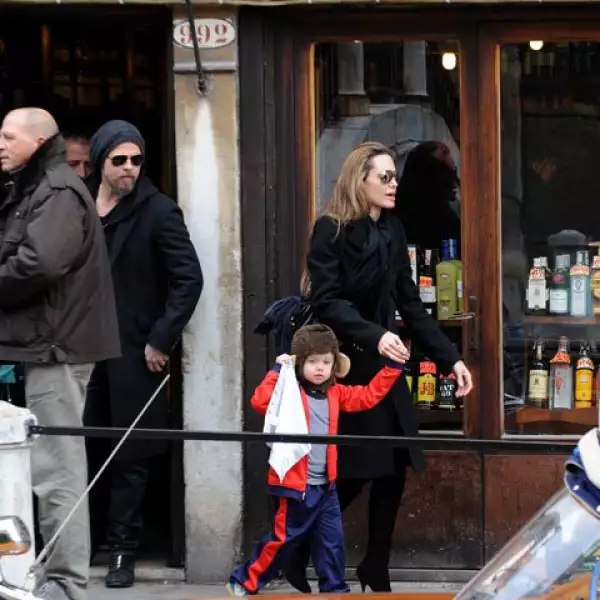 Todos felices se fueron a ver algunas tiendas y...