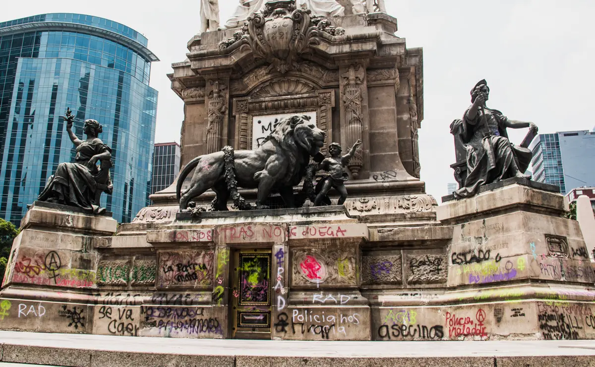 Protesta de mujeres contra la violencia en su contra