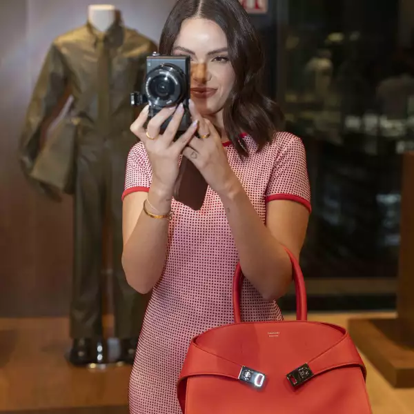 080824FERRAGAMOCOLECCION01.jpg