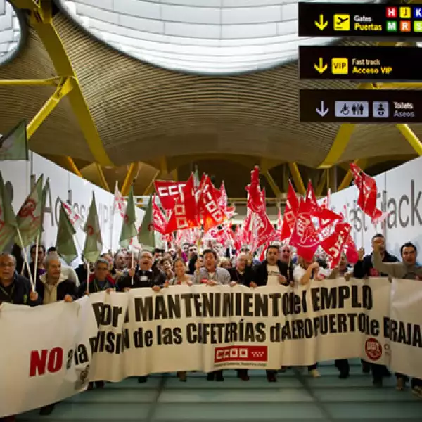 700 vuelos fueron cancelados por la huelga, informó Aeropuertos Españoles y Navegación Aérea (AENA).