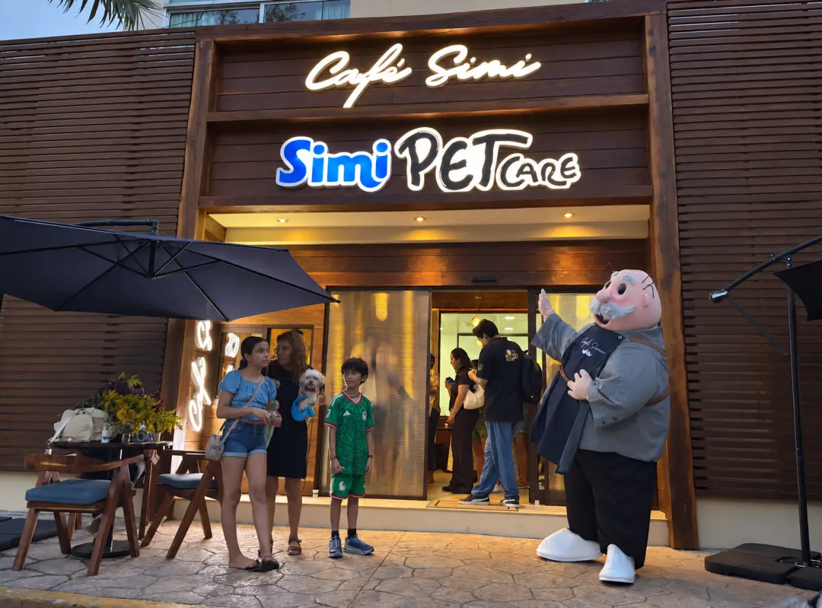 Grupo Simi abre el tercer local de Café Simi y busca competir con grandes cadenas 2 ?url=https%3A%2F%2Fcdn 3.expansion.mx%2F74%2Fd8%2Fbd9bd28847eaae105d4cc117810d%2Fcafe simi simipet playa del carmen