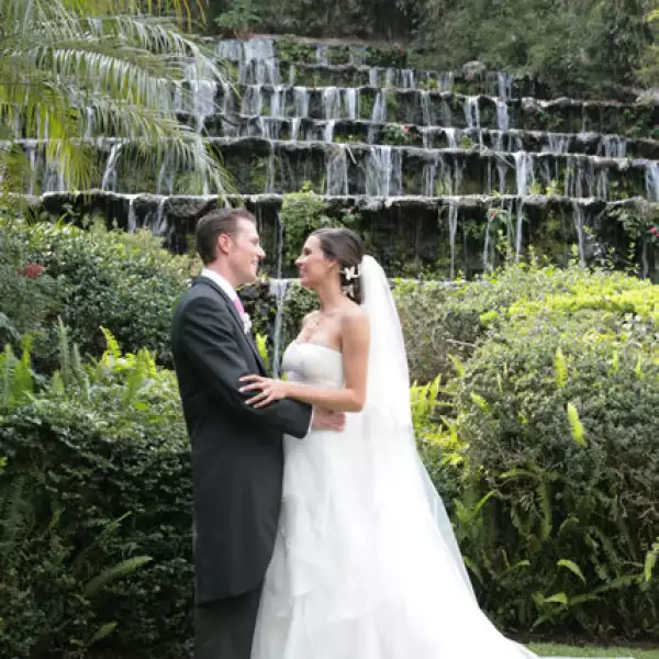 Boda en Cuernavaca de Barbara Deschamps y Manuel Tamayo