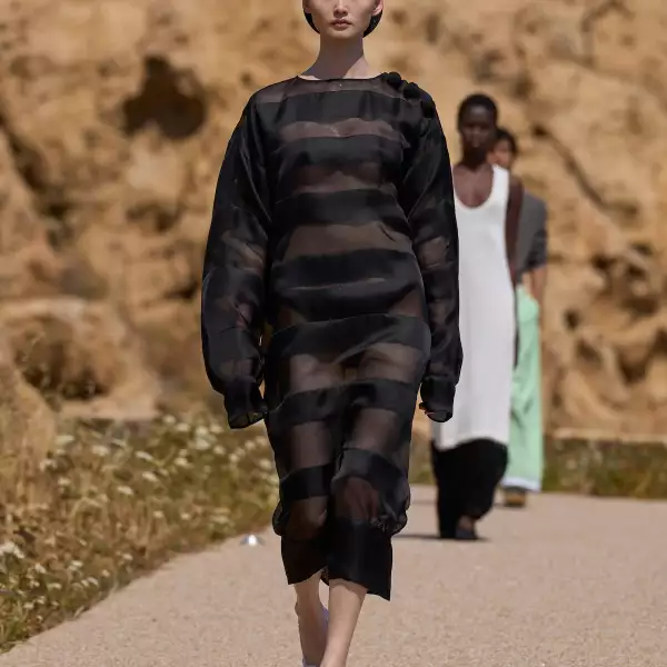 Jacquemus PO S27 034.jpg