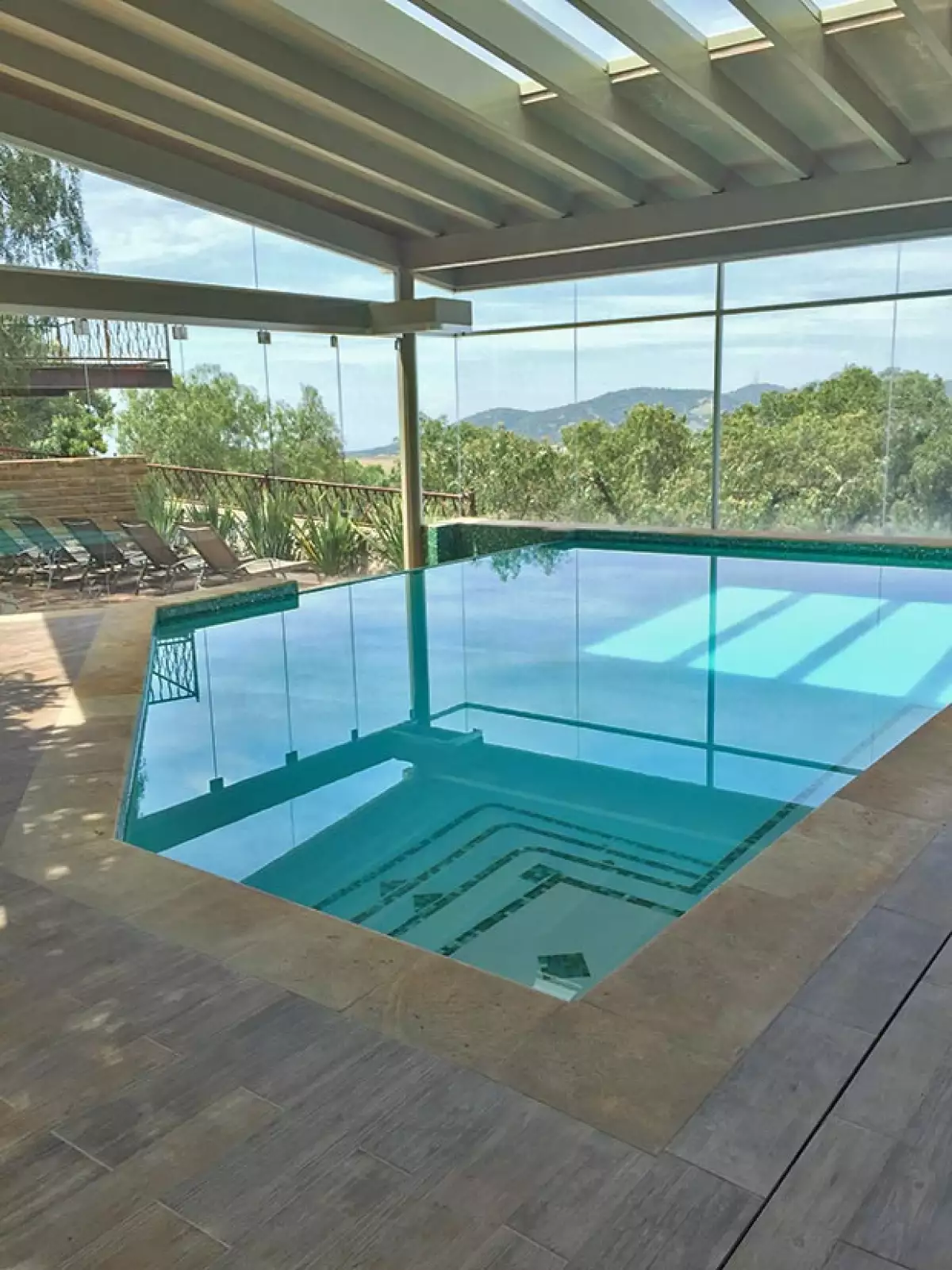 La ex hacienda Jesús María cuenta con 31 cuartos, un spa, alberca y una capilla.