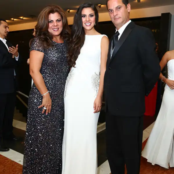 Lourdes Rodríguez,Lulu Aguirre y Gabriel Cataño