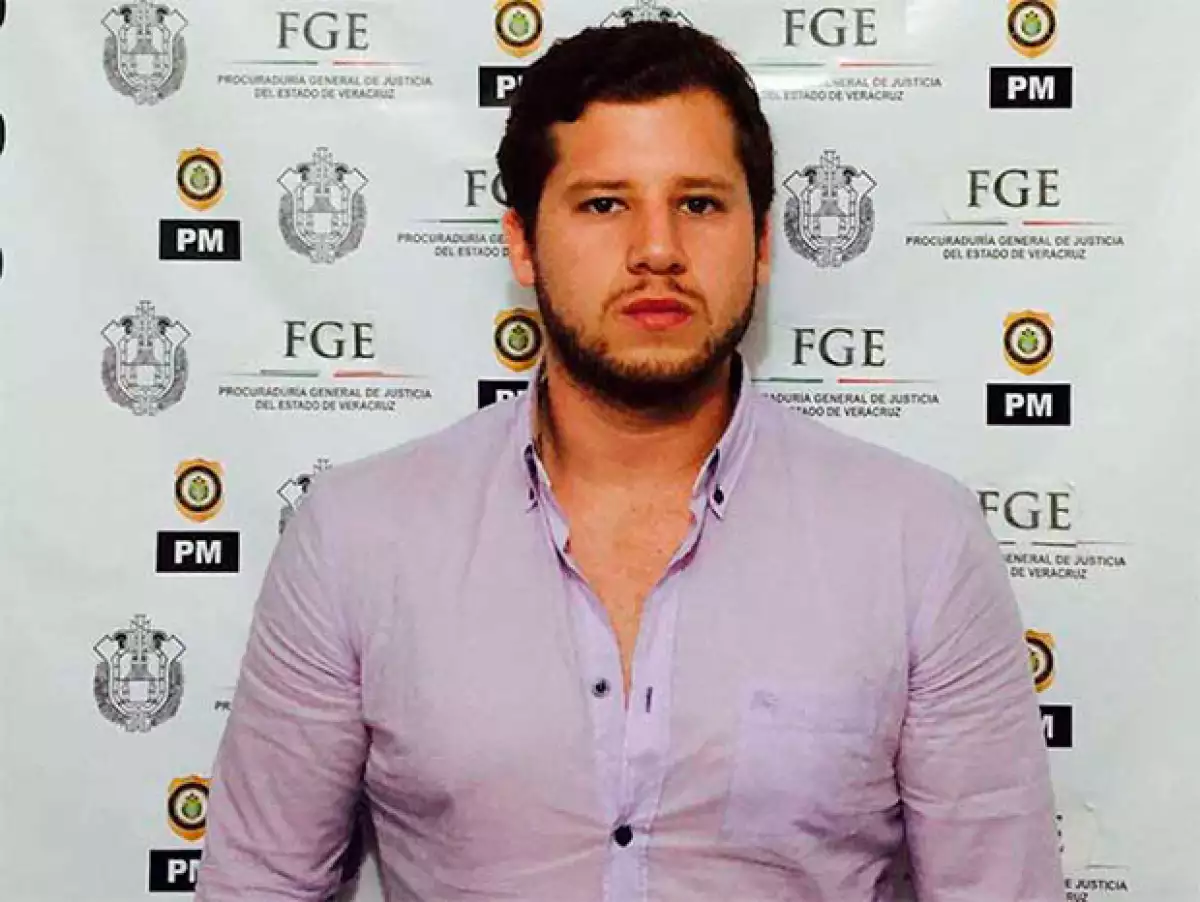 Enrique Capitaine Marín fue detenido en una cafetería de Torreón, Coahuila, y posteriormente fue trasladado a Veracruz, donde está recluido hasta rendir declaración.