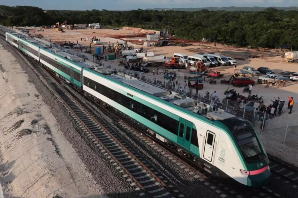 AMLO inaugura el Tren Maya con sobrecosto, expropiaciones e incompleta