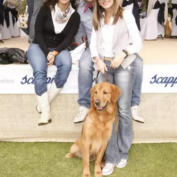 Paula Linares,José Castellano,Elena Orestano,Renzo