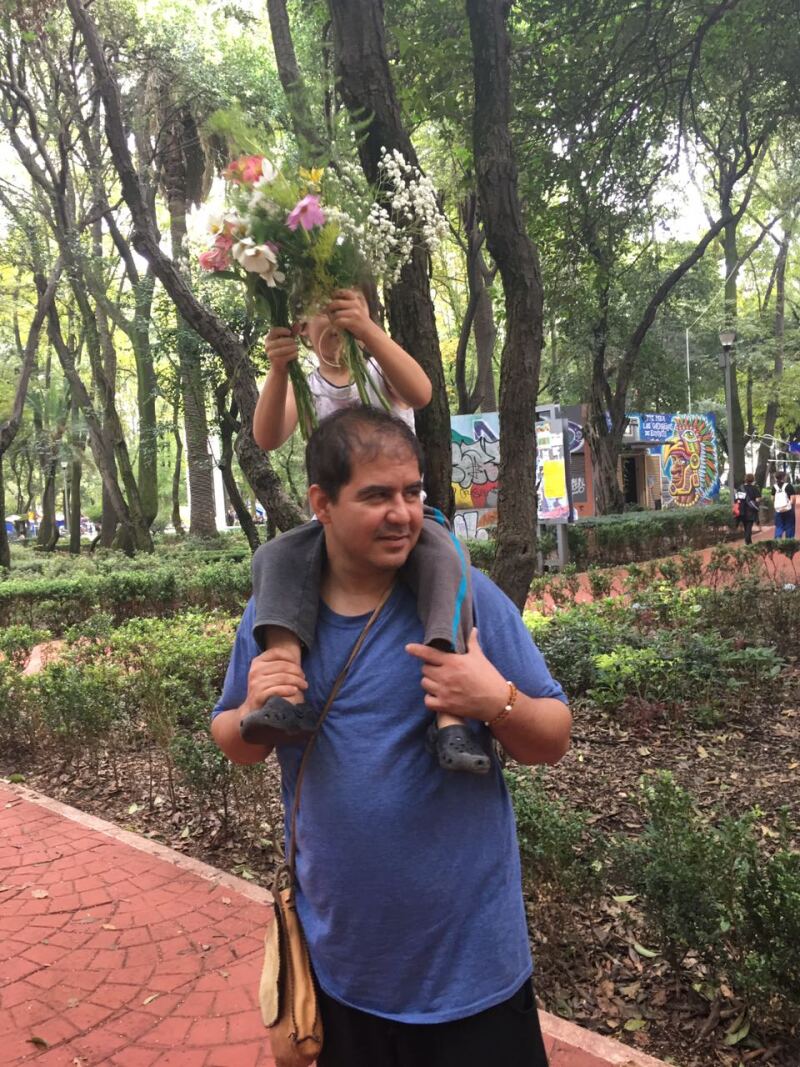 “No solo nos traen flores, nos traen sus corazones"