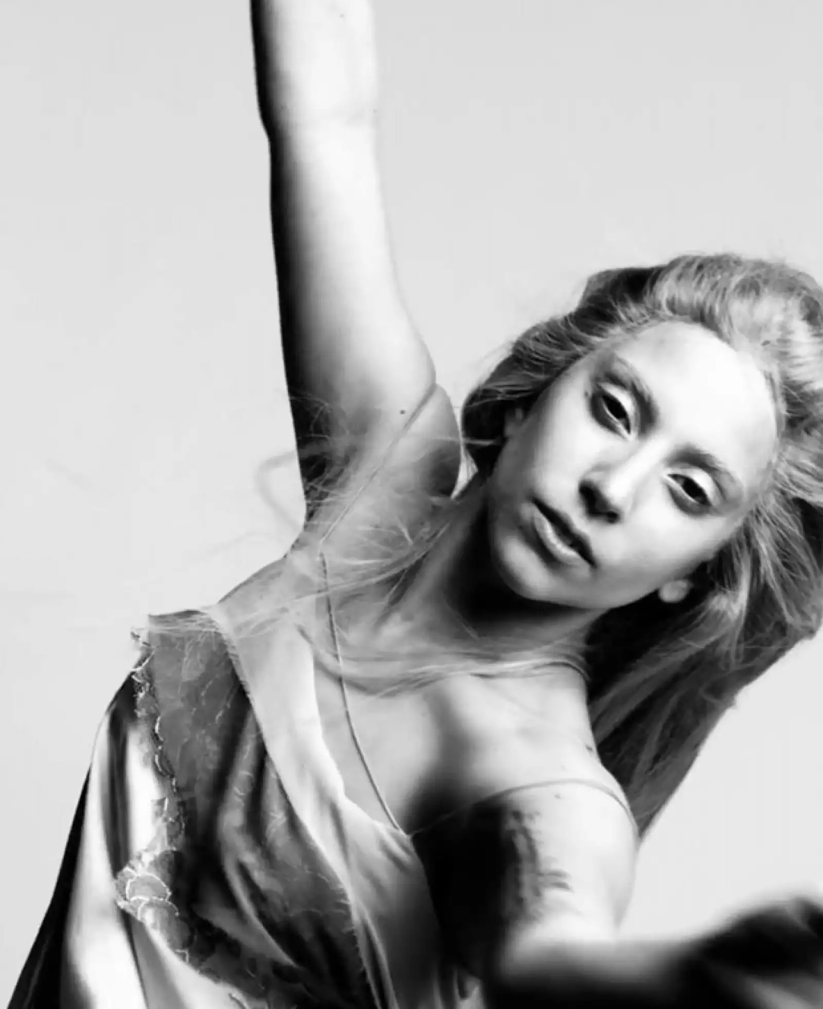 Lady Gaga no sólo se hizo famosa por su canciones, sino por los performance que son cada uno de sus conciertos.