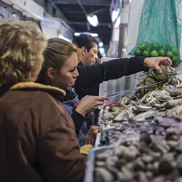 También 700 pesos por invitado, de acuerdo con precios en el  mercado de San Juan, ubicado en el Centro de la Ciudad de México..