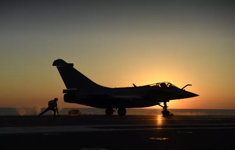 Avión de combate 