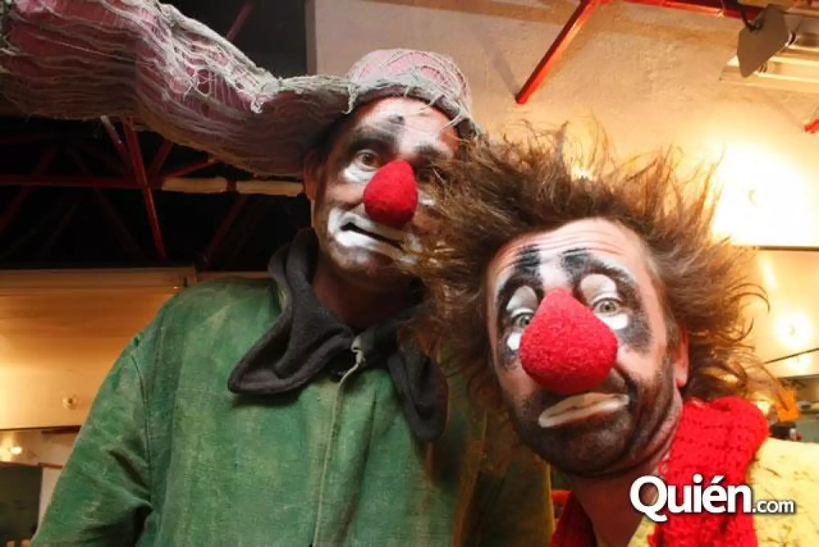 Backstage Slavas Snowshow