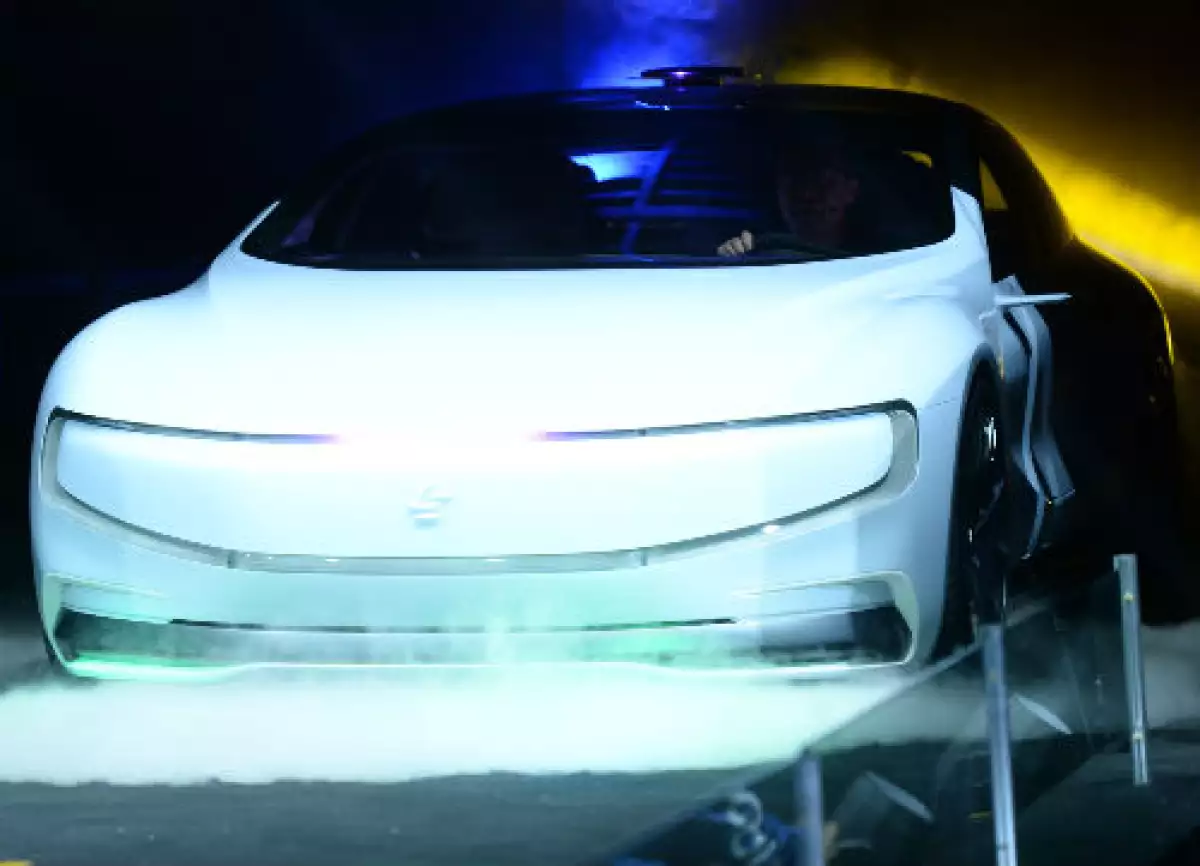 auto Tesla