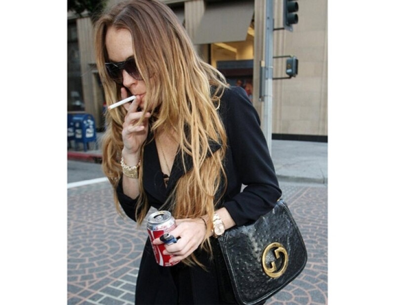 La mayoría de las veces Lindsay es captada con cigarro en mano.