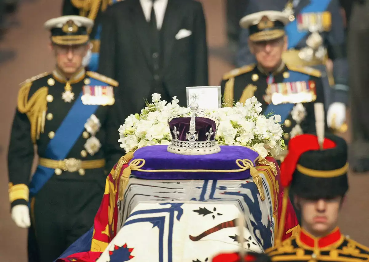 BRITAIN-QUEENMUM-charles-phillip