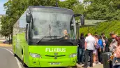 Los autobuses internacionales de Flix detenerse en la frontera para que los pasajeros cumplan con las revisiones migratorias y aduanales.