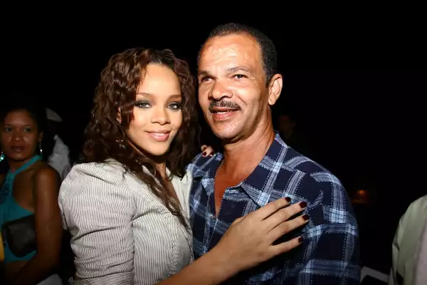 Rihanna y su papá Ronald Fenty