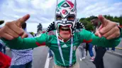 Aficionado de la selección mexicana con máscara de luchador. El FIFA Fan fest se realizará en CDMX. 