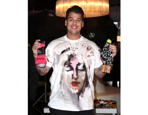 Rob Kardashian suele comer mucha comida chatarra y alcohol.