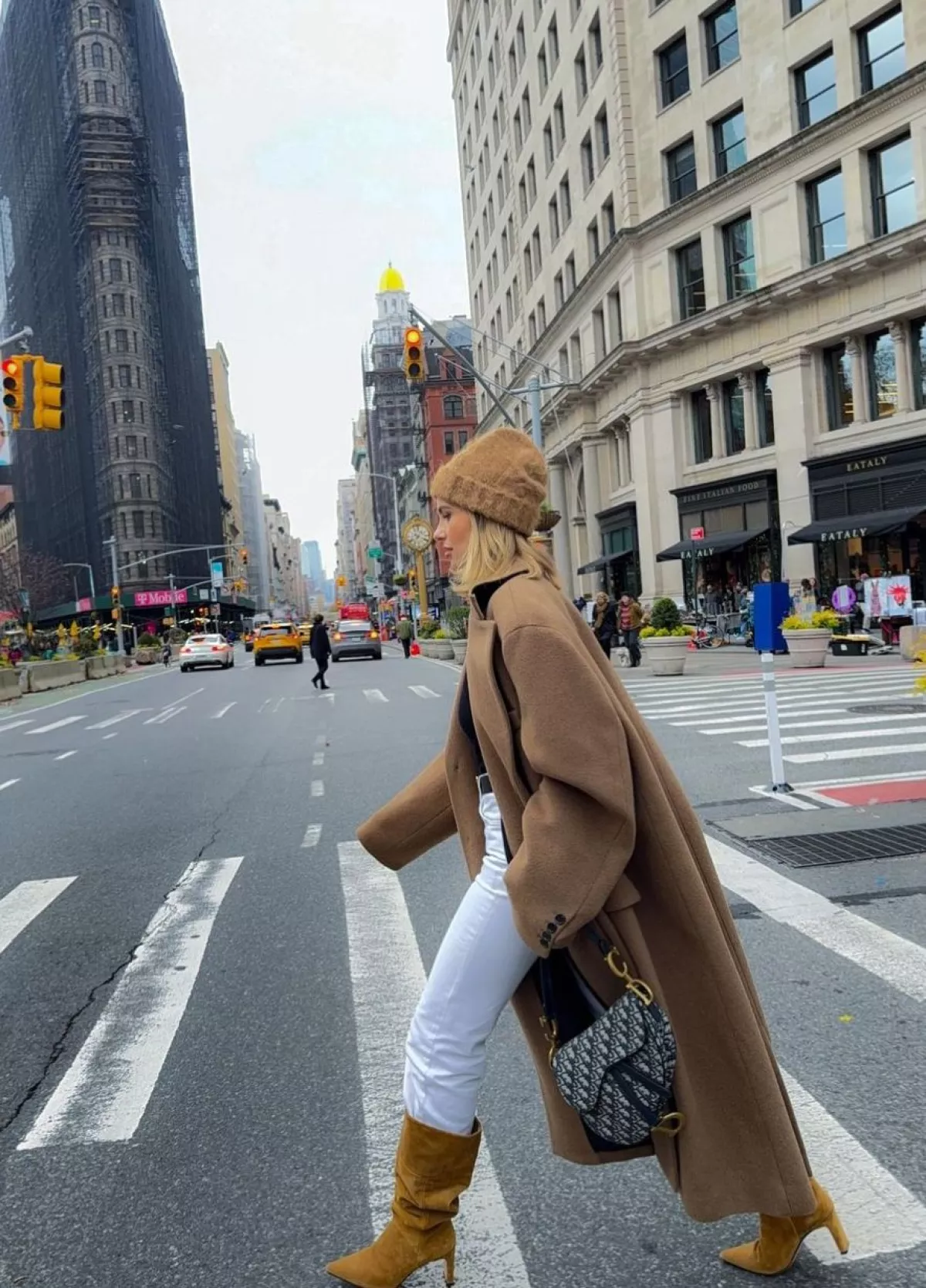 Xenia Outfit Navidad.jpg