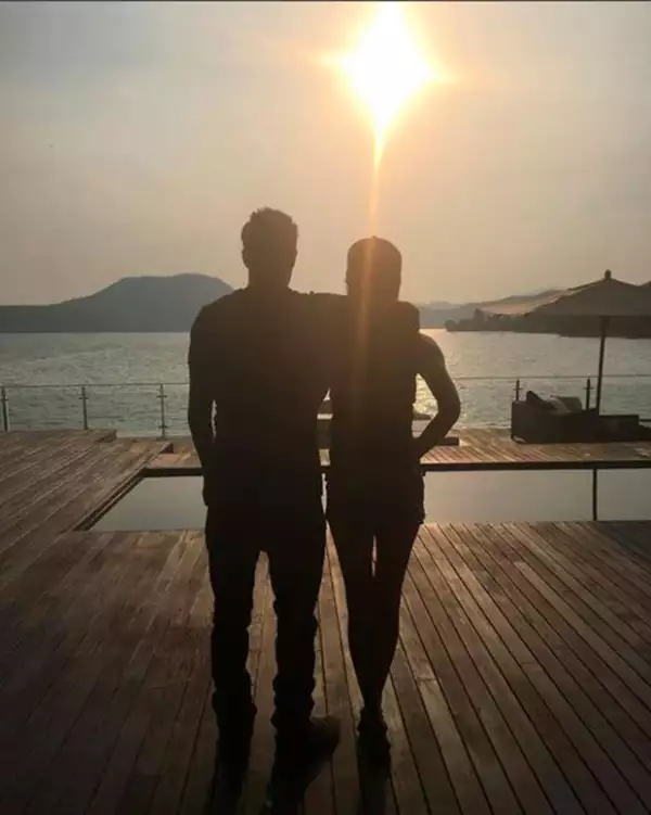 Victoria y David disfrutando de un bello paisaje en Valle de Bravo.