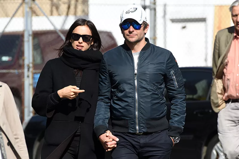 La belleza rusa ha mantenido su relación con el actor en un perfil bajo, pero no cabe duda que el amor le ha pegado con fuerza y, aunque no totalmente, lo ha compartido con sus seguidores.