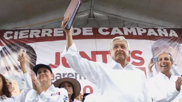 AMLO aventaja