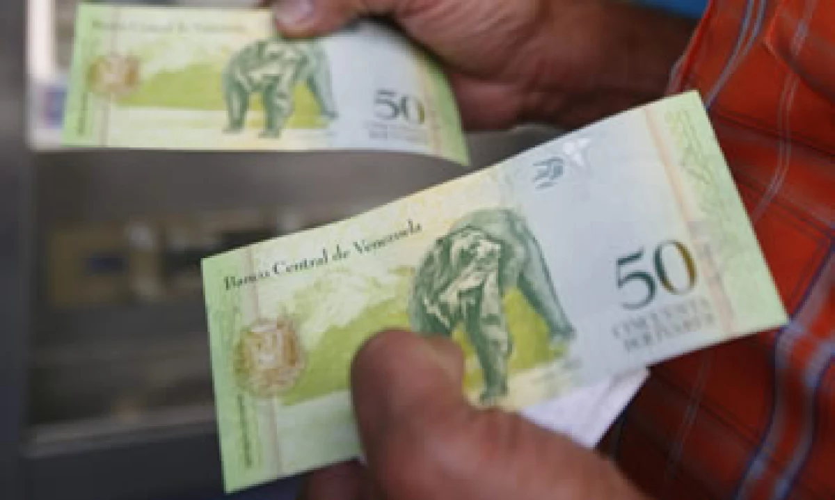 Los venezolanos deberán pensar unas 1,500 veces si salir al extranjero es una opción (Foto: EFE)