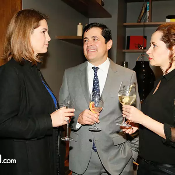 Nuria Contreras,Sergio Ramírez y Mayalén Elizondo