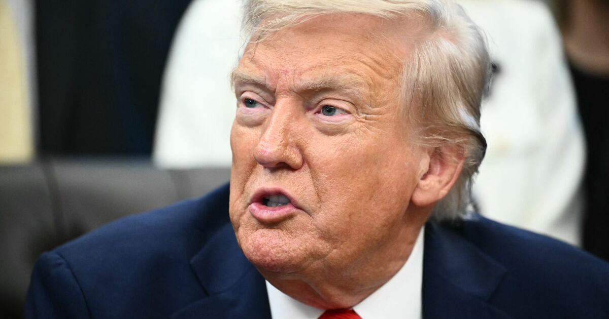 Trump, ilaçlara, kamyonlara ve ev eşyalarına tarifeler getiriyor