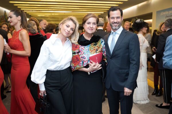 Ludwika Paleta, Cecilia Occelli y Emiliano Salinas