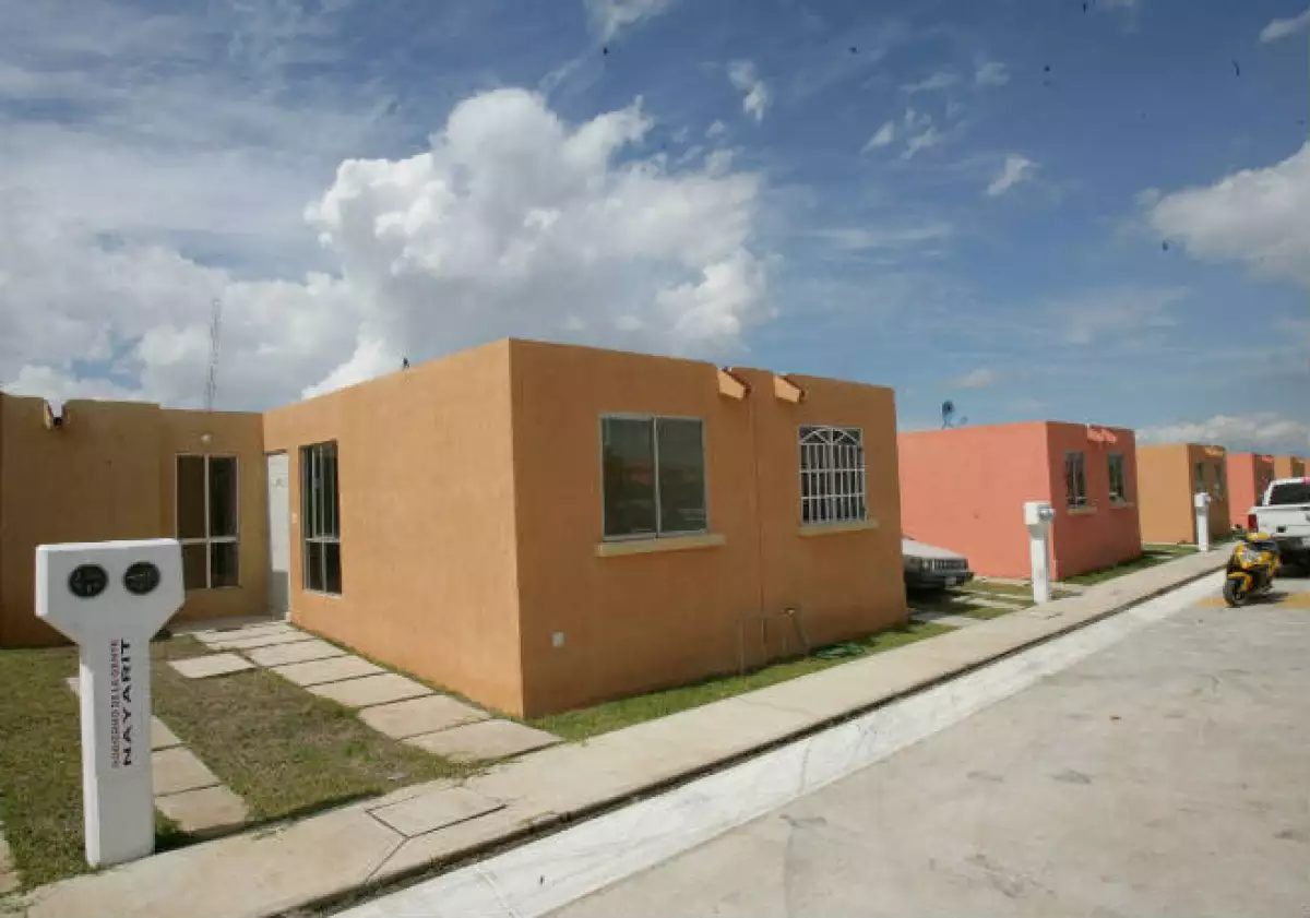 Fonhapo entrega vivienda en Nayarit