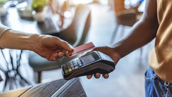 consumo-en-mexico-crece-pero-depende-ahorros-y-deuda