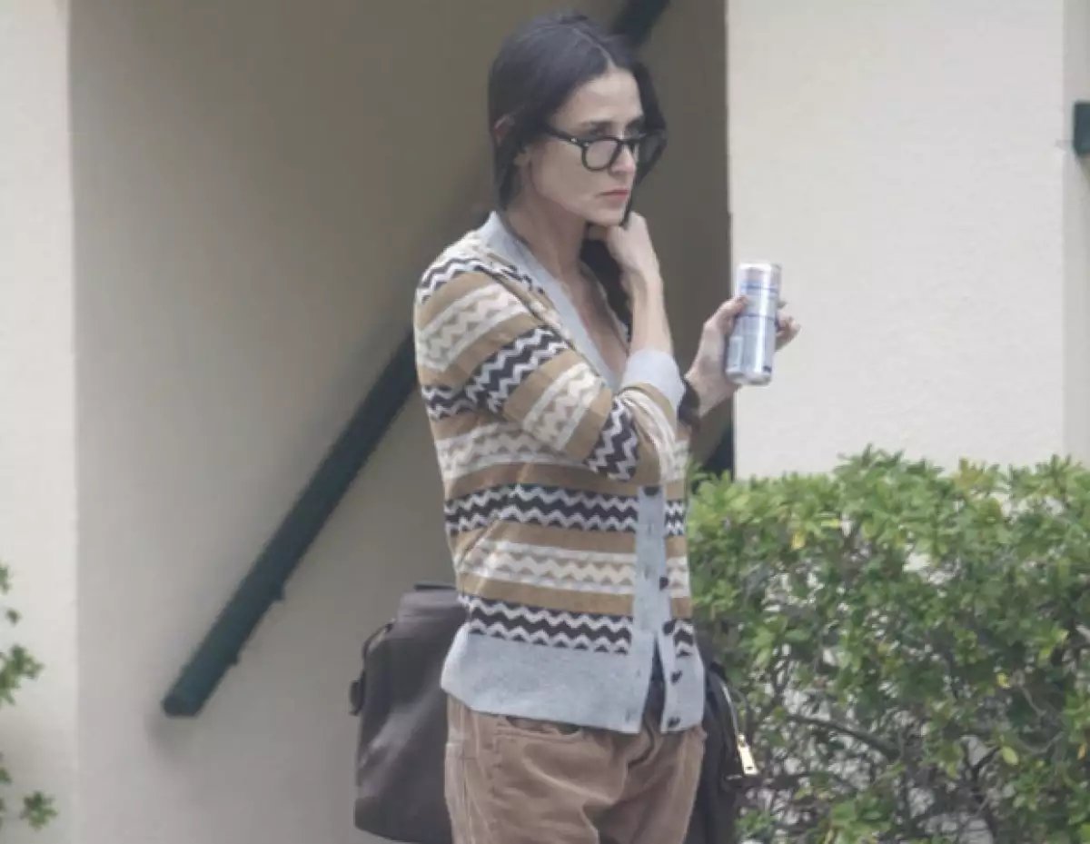 Rumer, Scout y Tallulah Willis consideran pedir una orden de restricción en contra su madre; quieren tranquilidad en sus vidas.