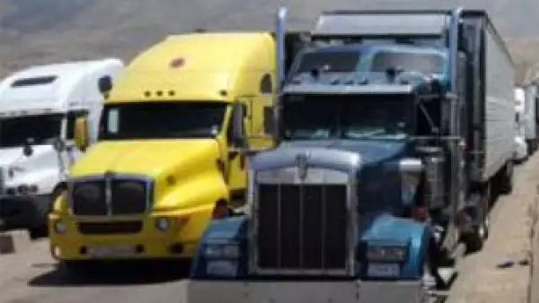 LOG-CamionesFrontera