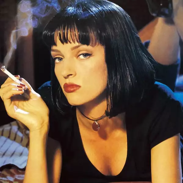 Pulp Fiction - Mia Wallace es uno de los personajes más increíblemente irreverentes y sexys del cine de Tarantino. ¡Amamos sus labios rojos!